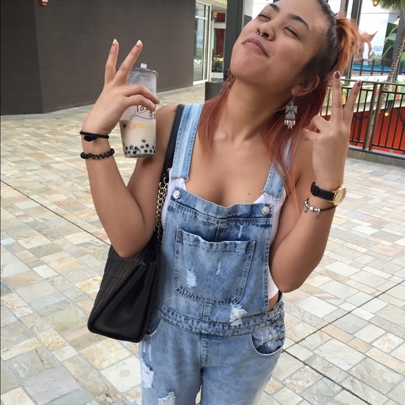 Meet your Posher, Aubrey - Picture 3 of 3