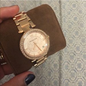 Pending trade w/ caitlineowens