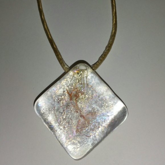 Elsa frozen snowflake necklace. Hand crafted. - Picture 1 of 2