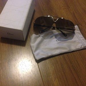 ❤️flash sale❤️Authentic Dior sunglasses