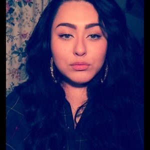 Meet your Posher, Lorena