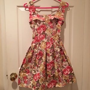 Bonne chance floral pin up dress
