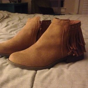 Mossimo Fringe Booties - new