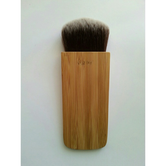 tarte Other - Tarte swirl power contour & bronzer brush