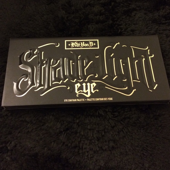 Kat von d palette authentic swatched once