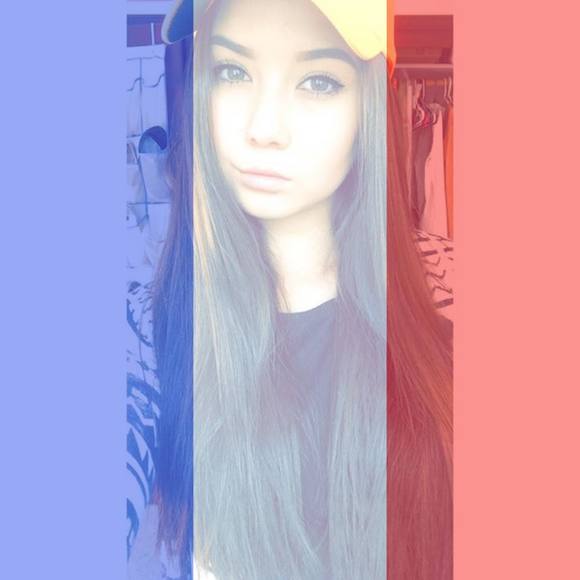 Meet your Posher, Karina - Picture 1 of 1