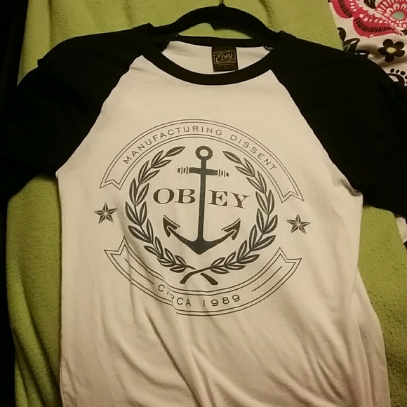 Obey t-shirt