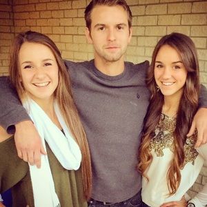 Meet your Posher, Caitlin