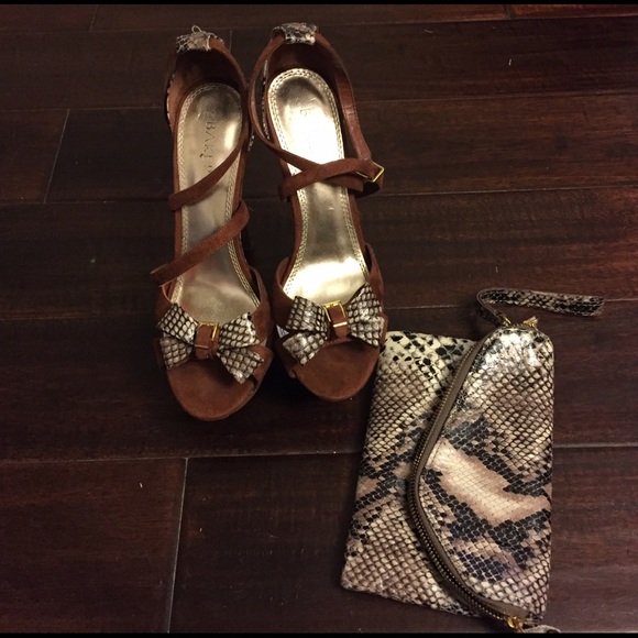 Brown & snakeskin bow heels with matching clutch