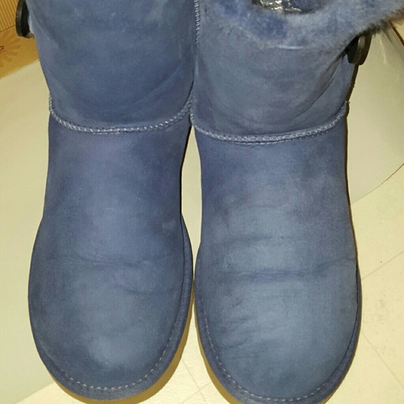 Ugg bailey button