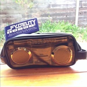 Fydelity Speaker Toiletry Bag