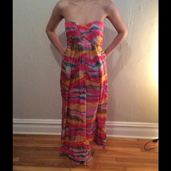 Strapless dress - Picture 1 of 3