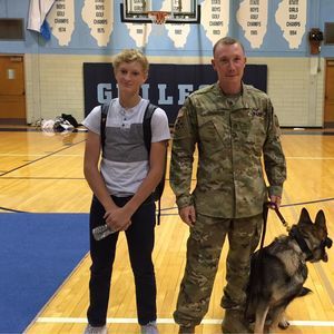 Meet your Posher, Casey