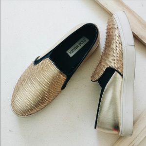Steve Madden Gold Feather Slip-Ons