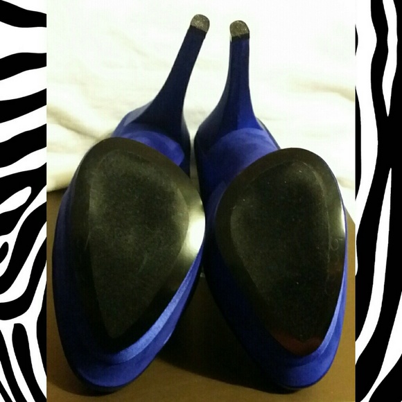 Bebe's Satin & Suede Tristan Pump - Picture 3 of 8