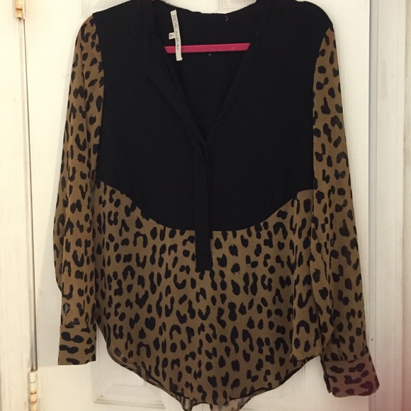 Rachel Roy leopard blouse 💗host pick!💗 - Picture 1 of 3