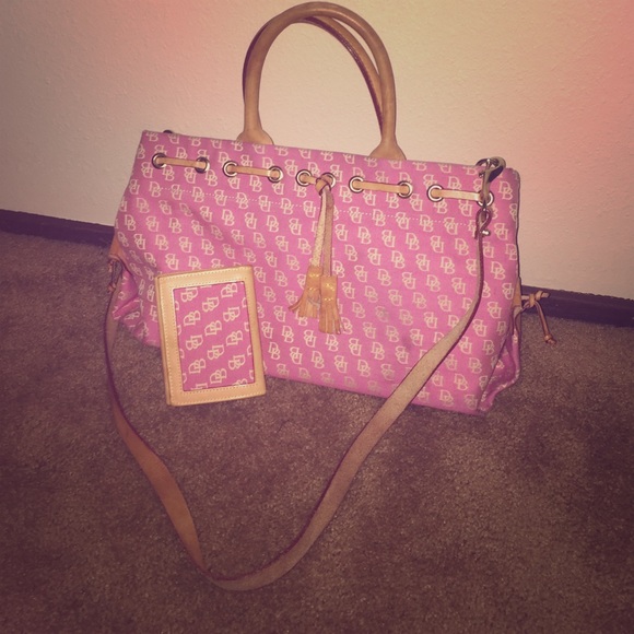 Dooney & Bourke purse and matching wallet!