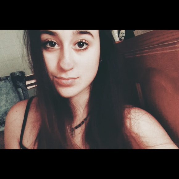 Meet your Posher, Theresa - Picture 1 of 1