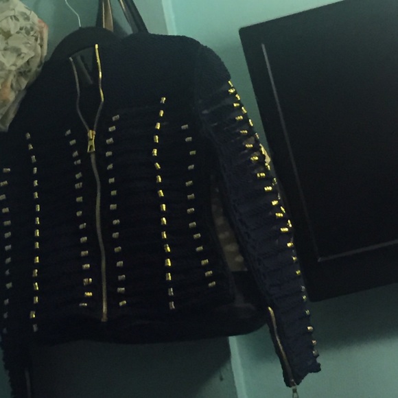 Balmain - Picture 2 of 3