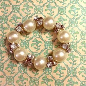 Large pearl bracelet