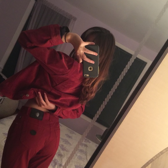 Matching red-suede pant-jacket set - Picture 2 of 3