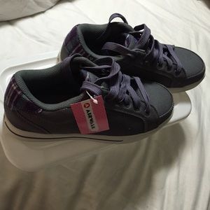 Airwalk tennies