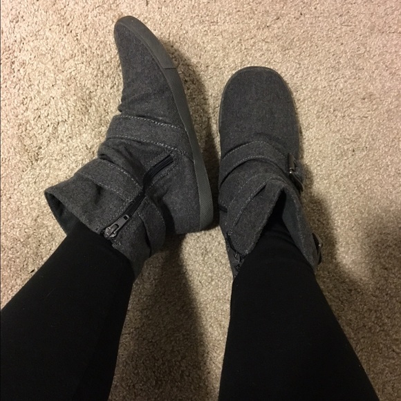 BlowFish Booties 6.5