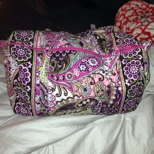 Mint condition Vera Bradley duffle!