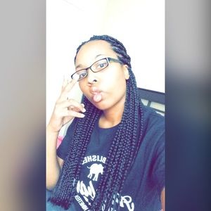 Meet your Posher, Ebonie