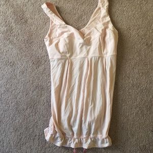 Lululemon size 4 top