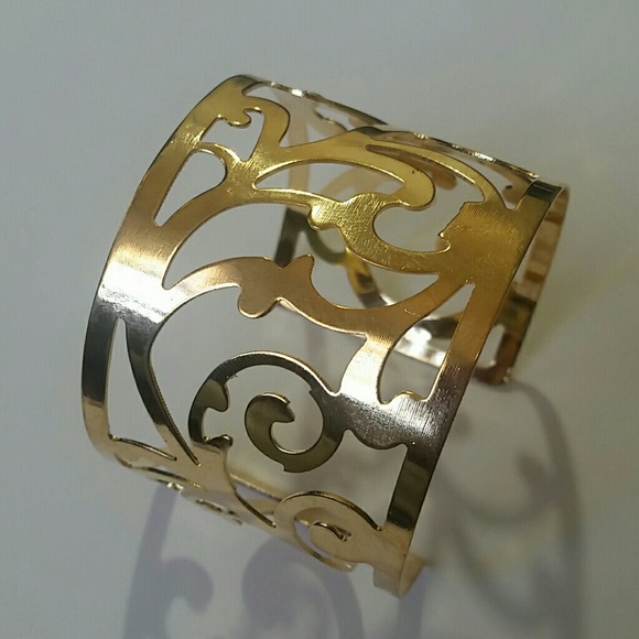 Adjustable cuff - Picture 2 of 4