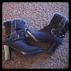Black heel boots