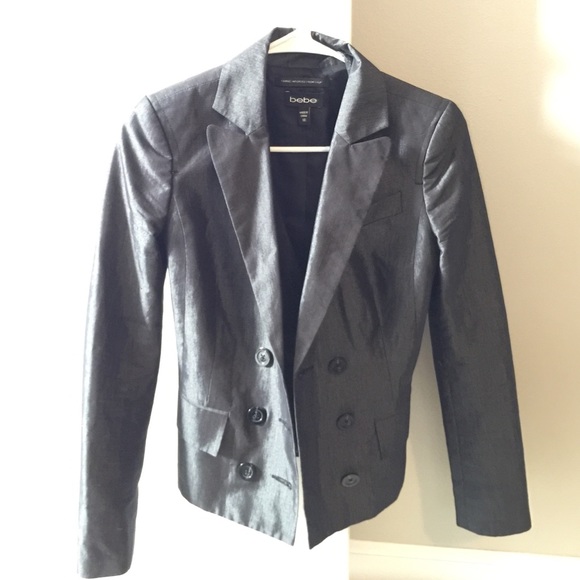 🚫Sold🚫 on Ⓜ️Bebe Blazer