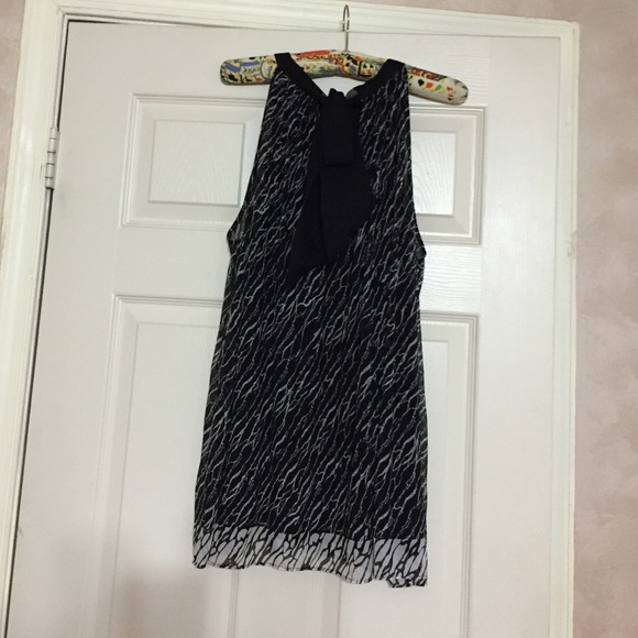 Tops - Picture 2 of 2