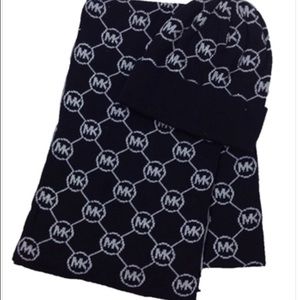 Michael Kors knit scarf & hat set