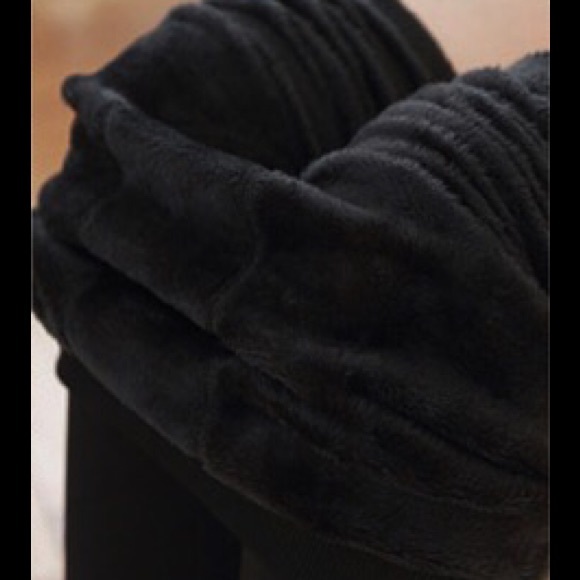 Black Plush Lined Stretch Legging - Picture 2 of 4