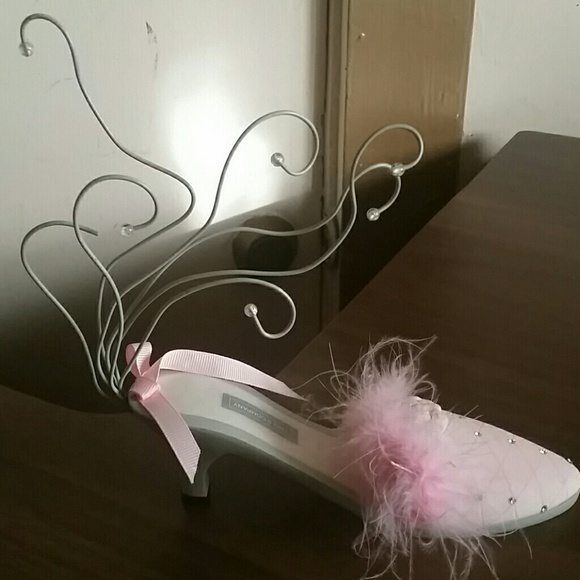 Shoe jewelry holder