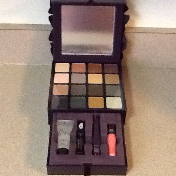 tarte Other - Tarte the Royal collection! New!