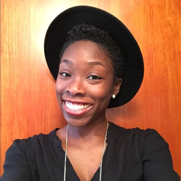 Meet your Posher, Sola