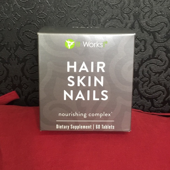 ItWorks Hair Skin and Nails - Picture 1 of 3