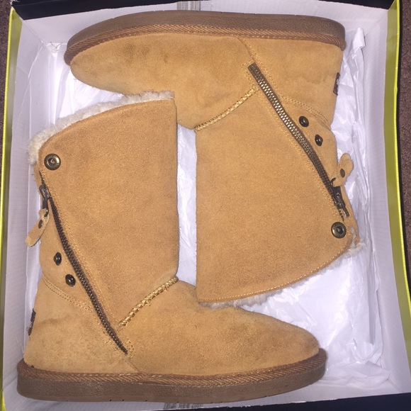 Clarks boots *BUY TODAY,WILL SHIP TODAY*