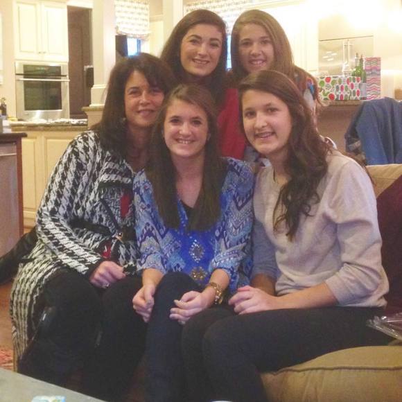 Meet your Posher, Tracee - Picture 1 of 1