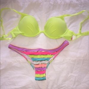 Victoria's Secret bombshell bikini set