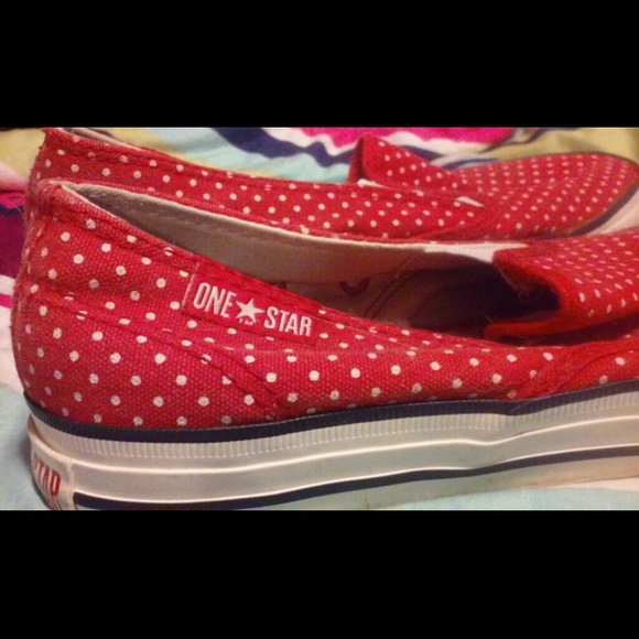 Converse shoes !