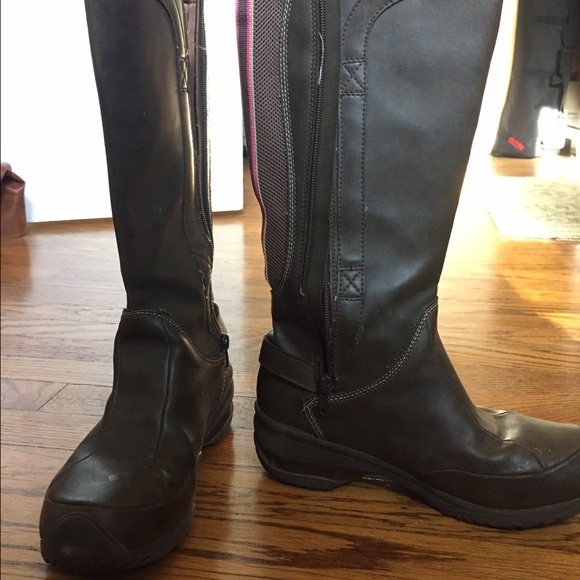 JBU tall brown boots