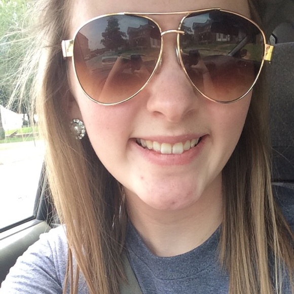 Meet your Posher, Karlie