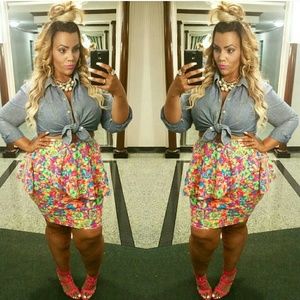 Nakiimuliinc floral skirt