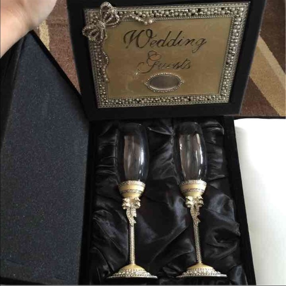 Wedding - Picture 3 of 4
