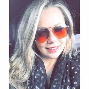 Meet your Posher, Whitney