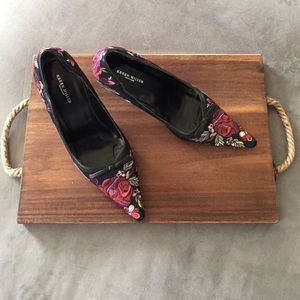 Gorgeous Karen Millen Floral Pumps